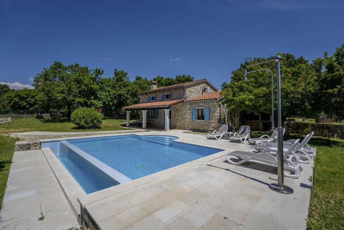 Picanci In Bibici Svetvincenat Exterior photo